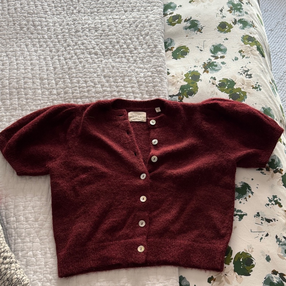 Doen anisa Burgundy Cardigan Sweater S
